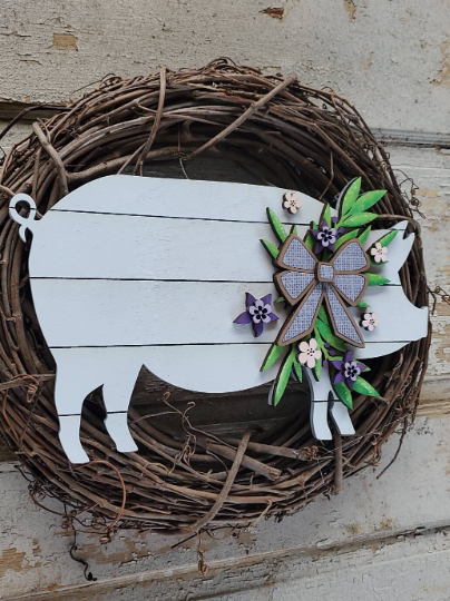 Farmhouse Shiplap Pig Door Hanger